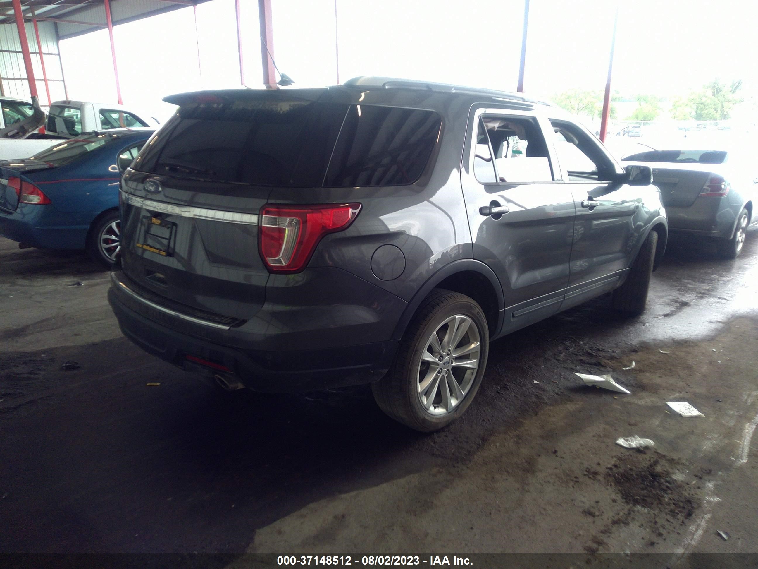 Photo 3 VIN: 1FM5K8D82JGA13111 - FORD EXPLORER 