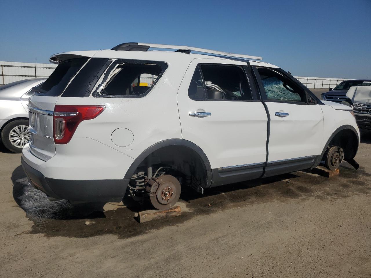 Photo 2 VIN: 1FM5K8D84DGB63502 - FORD EXPLORER 