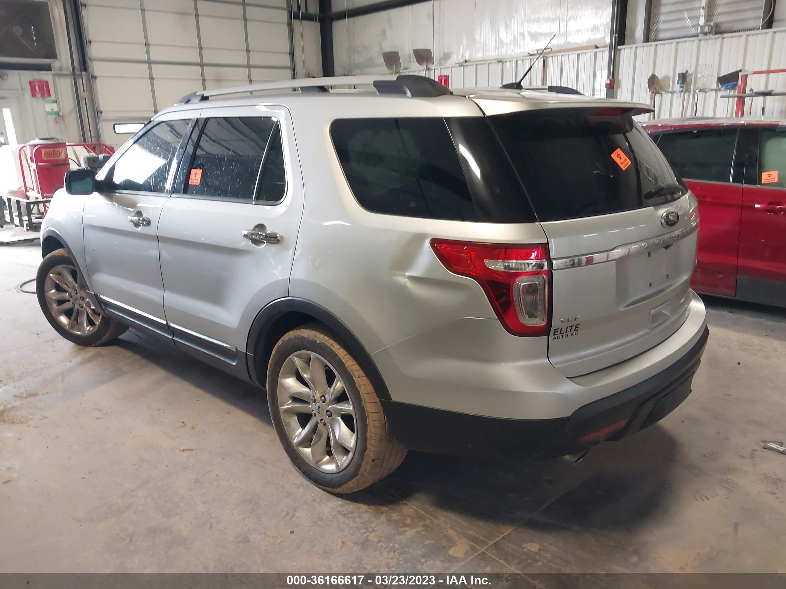 Photo 2 VIN: 1FM5K8D84EGA74160 - FORD EXPLORER 