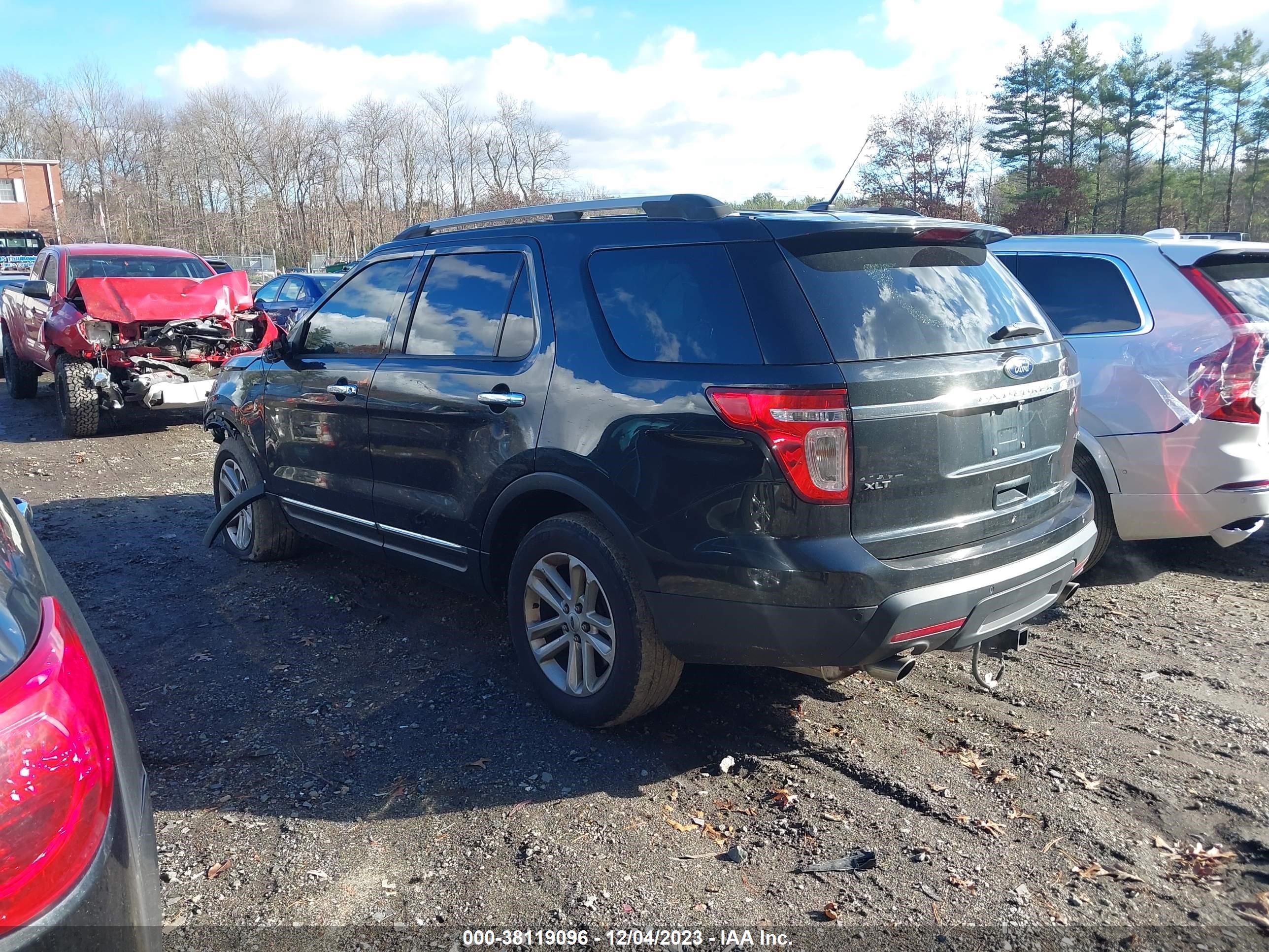 Photo 2 VIN: 1FM5K8D84FGA23601 - FORD EXPLORER 