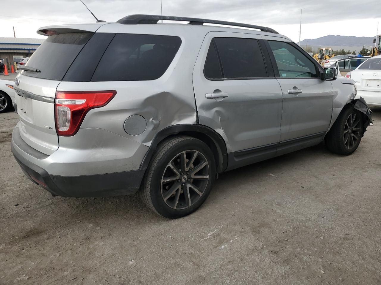 Photo 2 VIN: 1FM5K8D84FGC23488 - FORD EXPLORER 