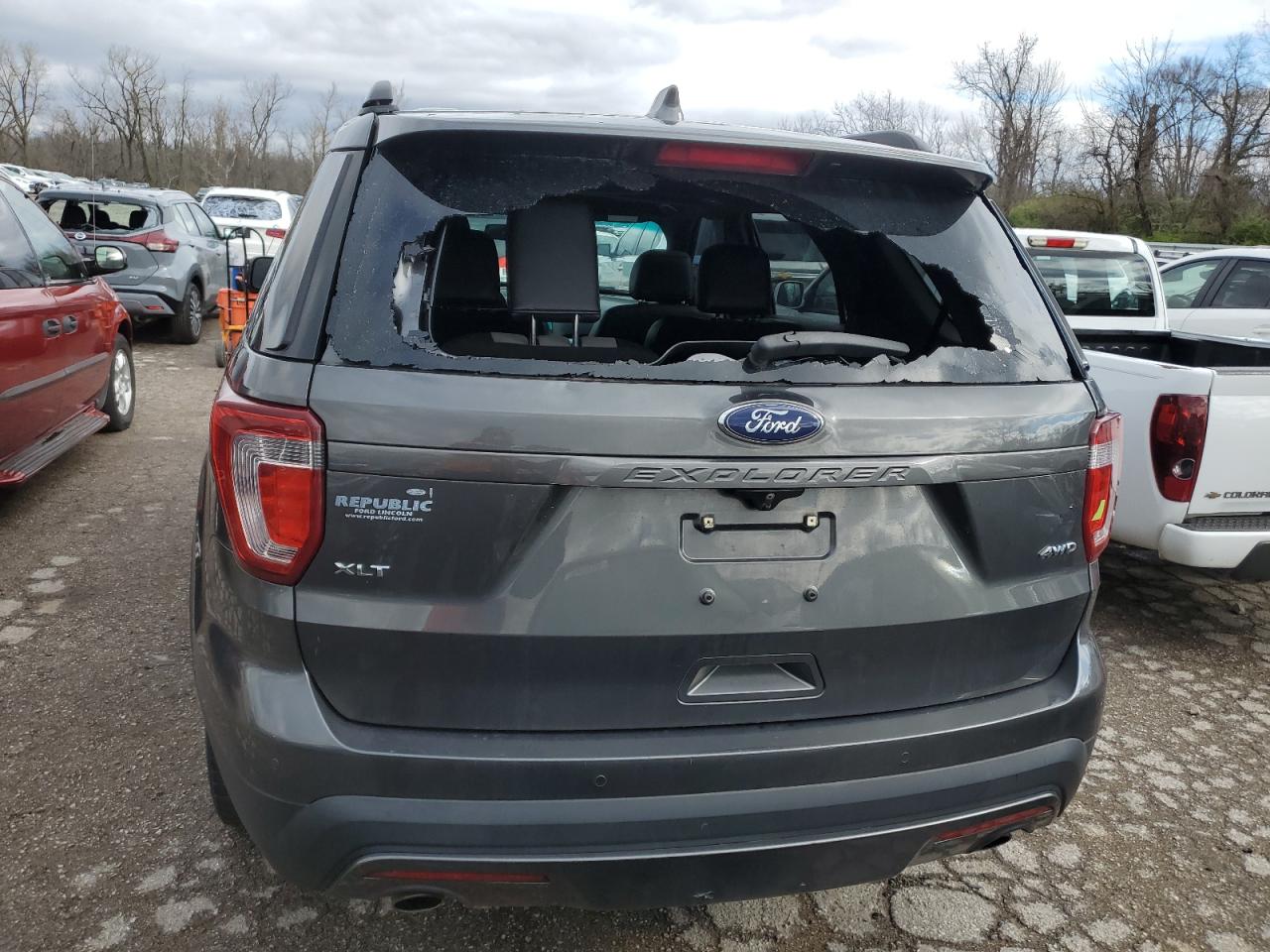 Photo 5 VIN: 1FM5K8D84HGB63201 - FORD EXPLORER 