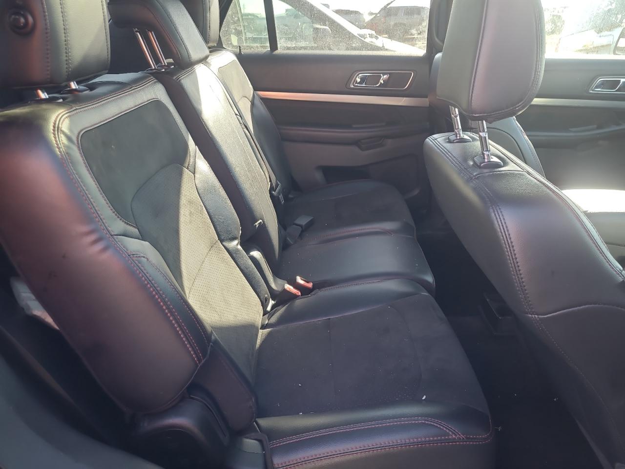 Photo 10 VIN: 1FM5K8D85JGA80124 - FORD EXPLORER 