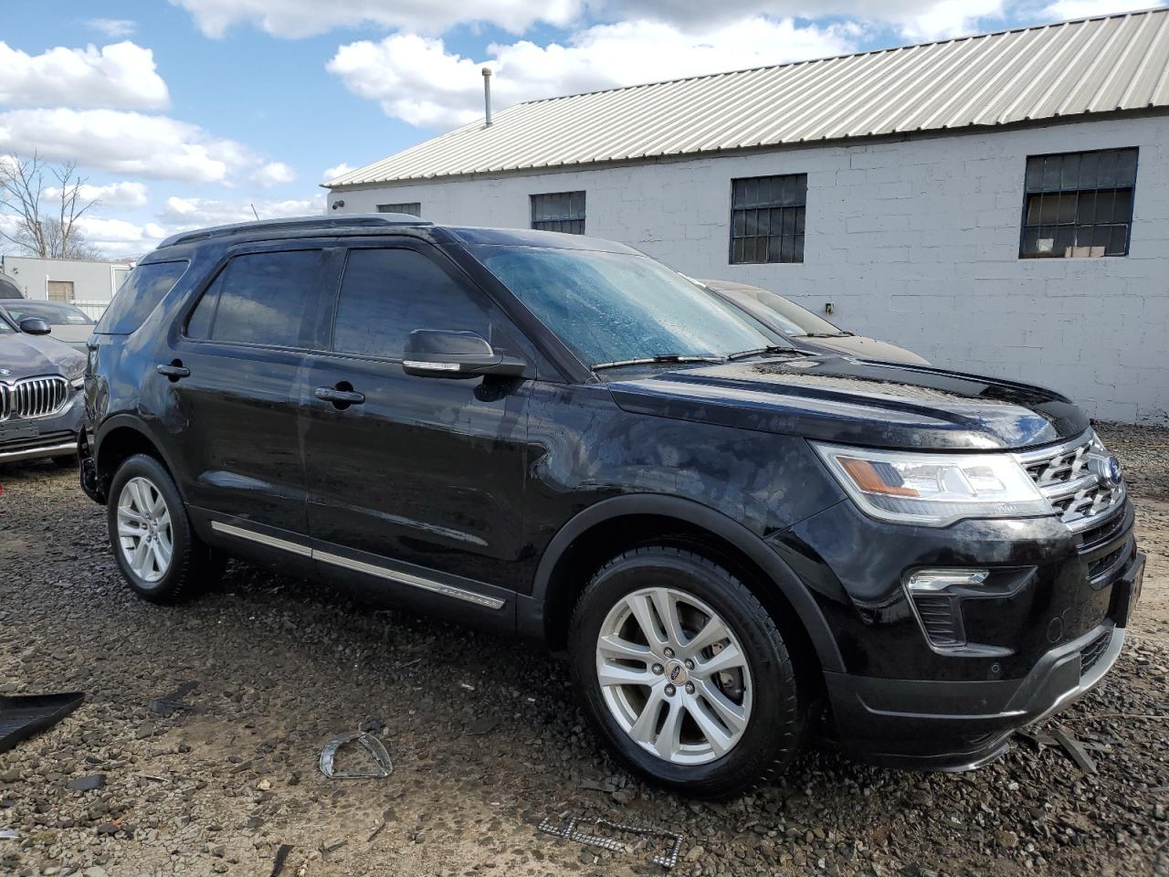 Photo 3 VIN: 1FM5K8D85JGB02252 - FORD EXPLORER 