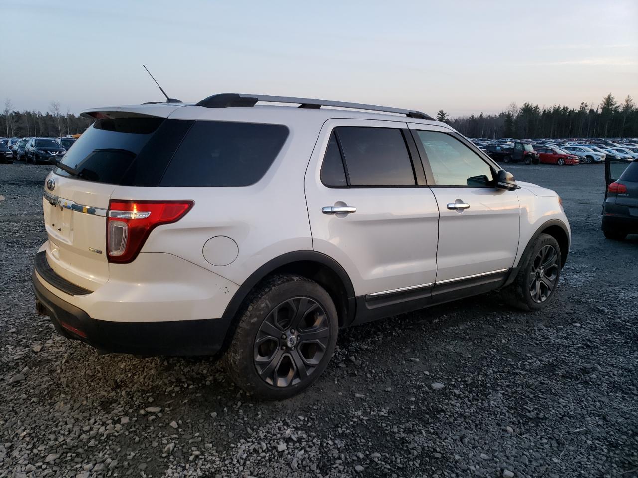 Photo 2 VIN: 1FM5K8D87FGC68957 - FORD EXPLORER 