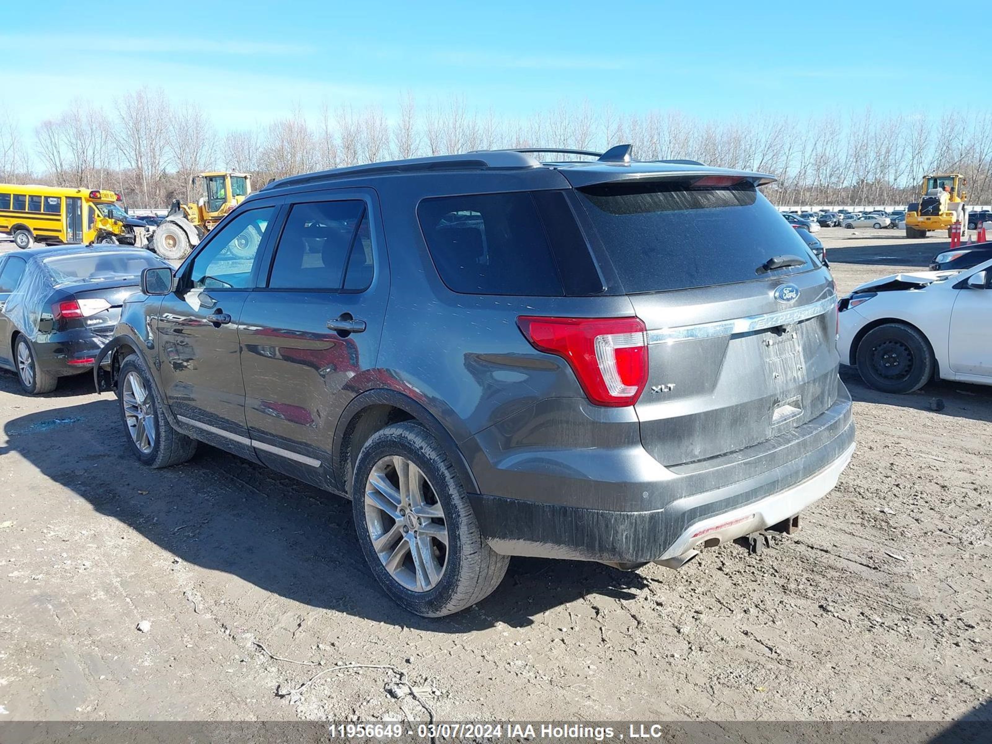 Photo 2 VIN: 1FM5K8D87HGA45224 - FORD EXPLORER 