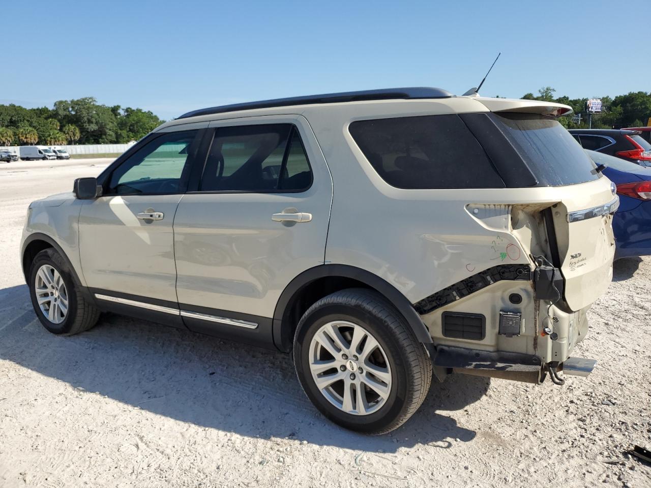 Photo 1 VIN: 1FM5K8D88JGB81478 - FORD EXPLORER 