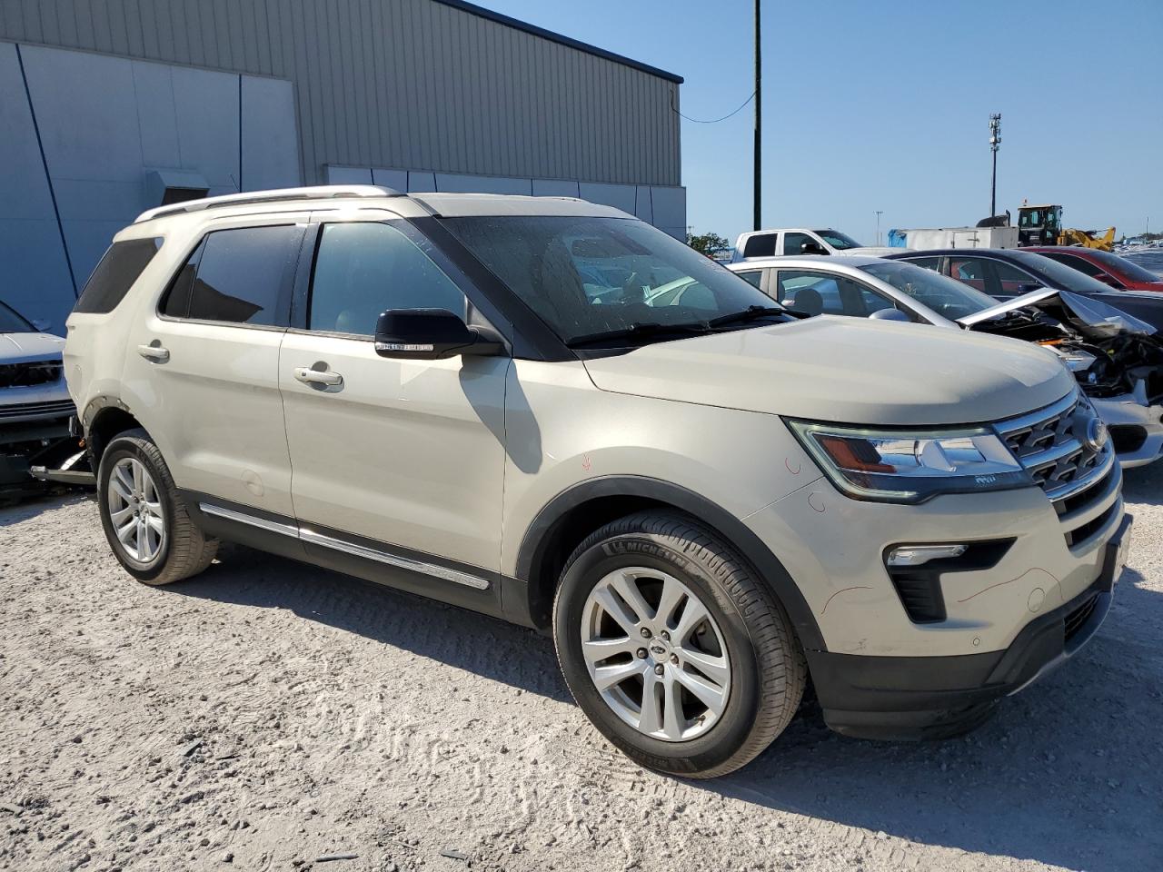 Photo 3 VIN: 1FM5K8D88JGB81478 - FORD EXPLORER 