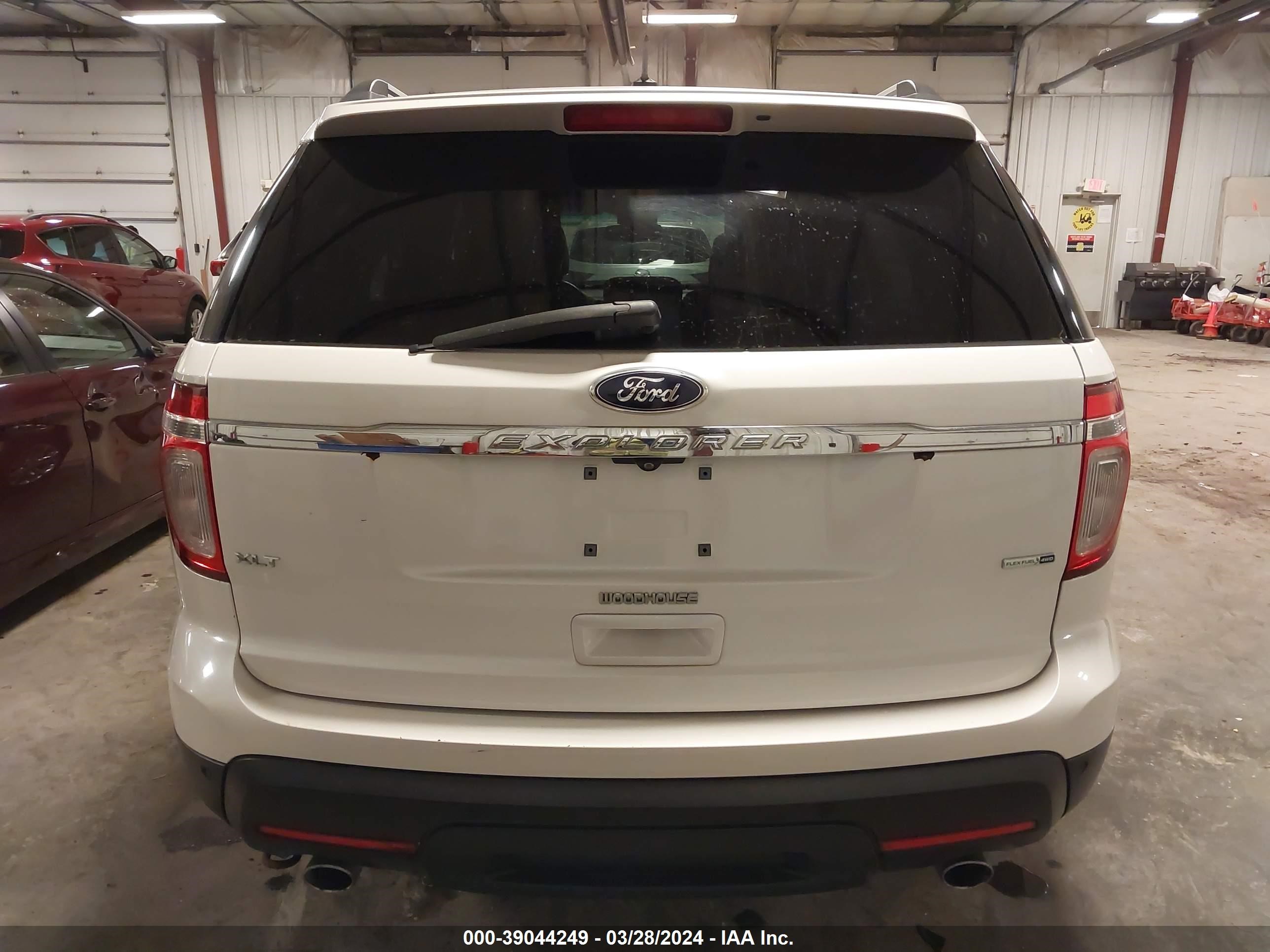 Photo 15 VIN: 1FM5K8D89EGB36359 - FORD EXPLORER 