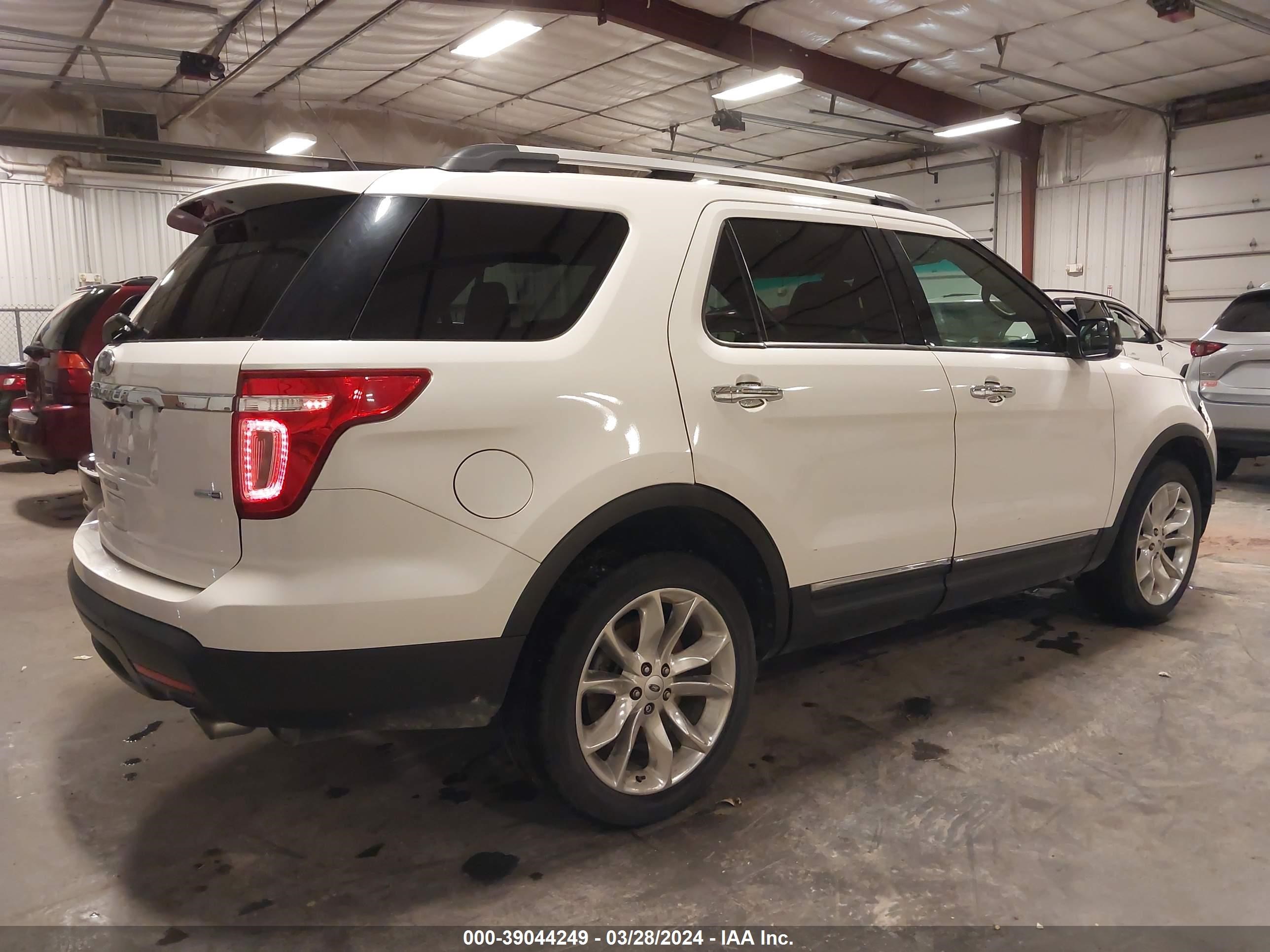 Photo 3 VIN: 1FM5K8D89EGB36359 - FORD EXPLORER 