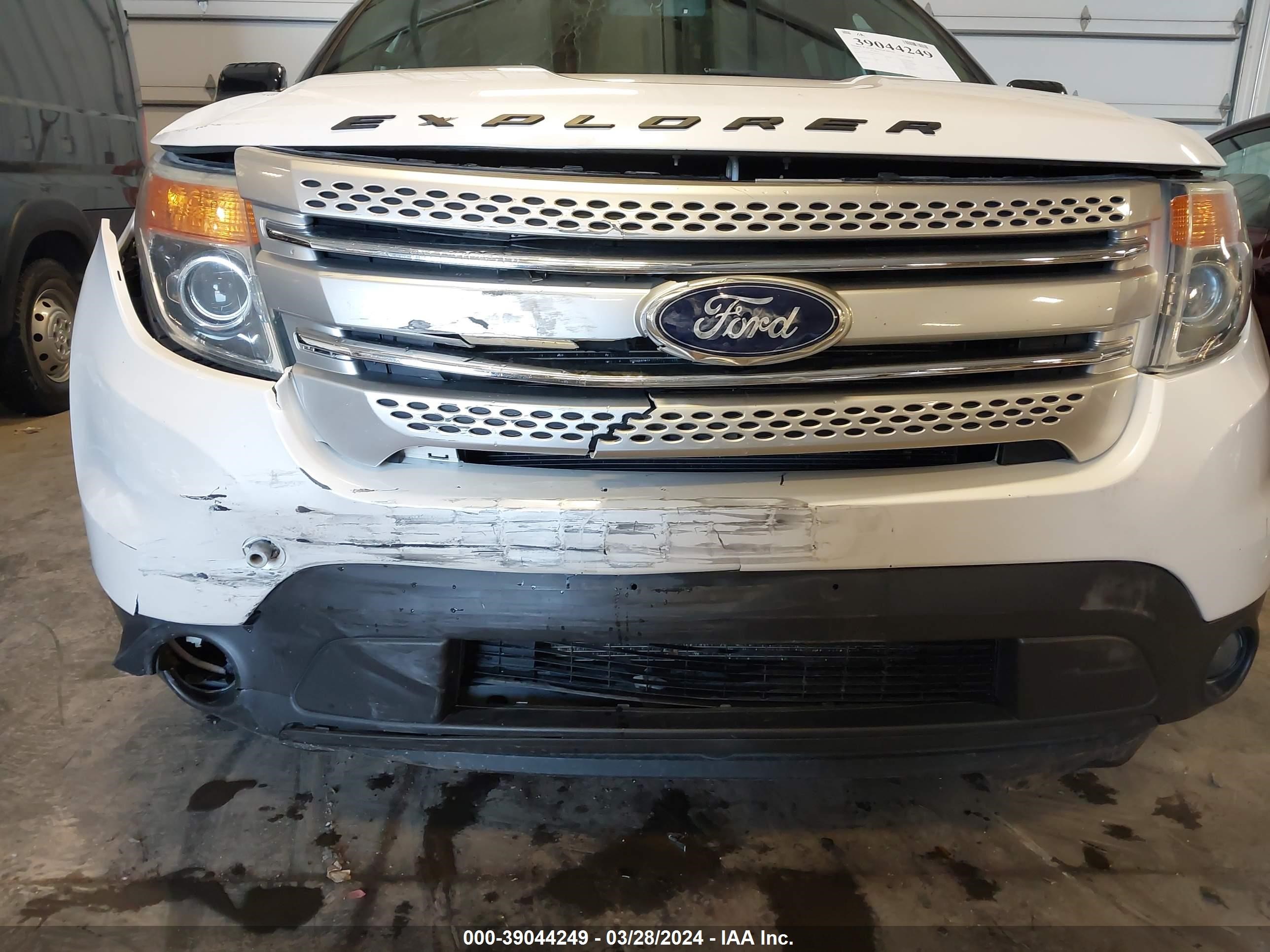 Photo 5 VIN: 1FM5K8D89EGB36359 - FORD EXPLORER 