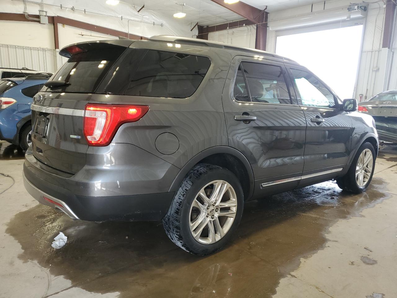 Photo 2 VIN: 1FM5K8D8XGGC95040 - FORD EXPLORER 