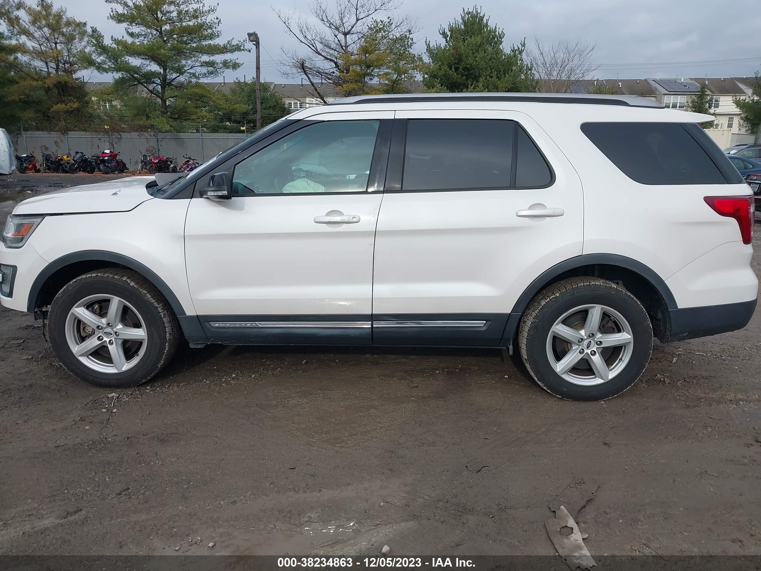 Photo 13 VIN: 1FM5K8D8XHGB75515 - FORD EXPLORER 