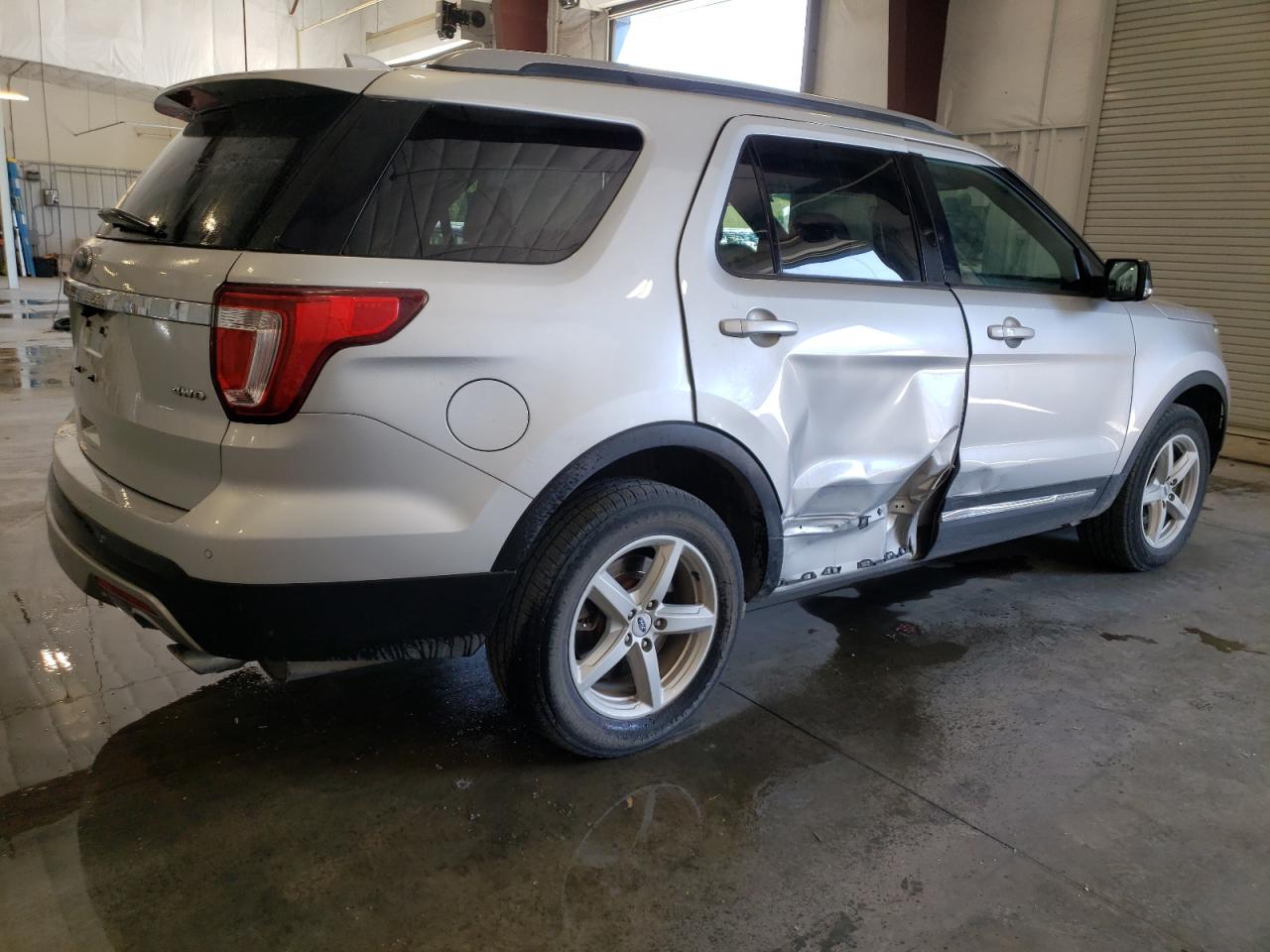 Photo 2 VIN: 1FM5K8D8XHGB86160 - FORD EXPLORER 