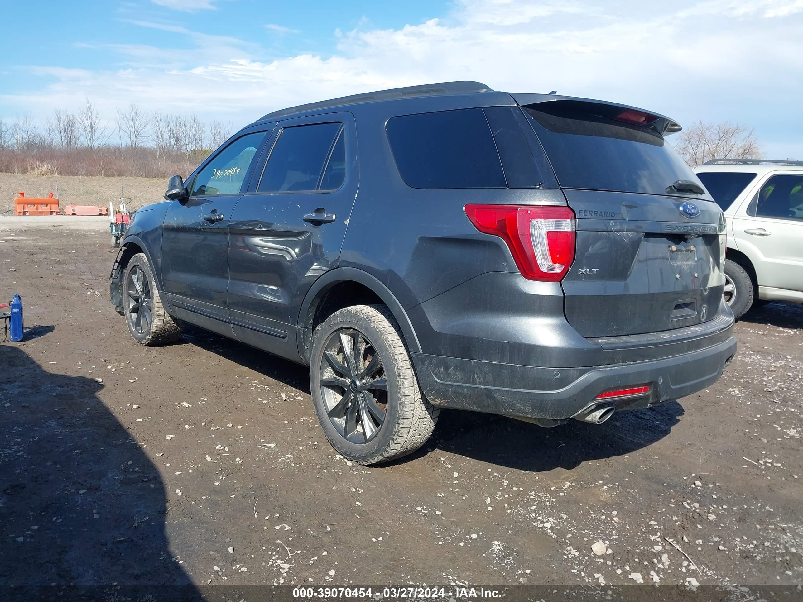 Photo 2 VIN: 1FM5K8DH1JGC61169 - FORD EXPLORER 