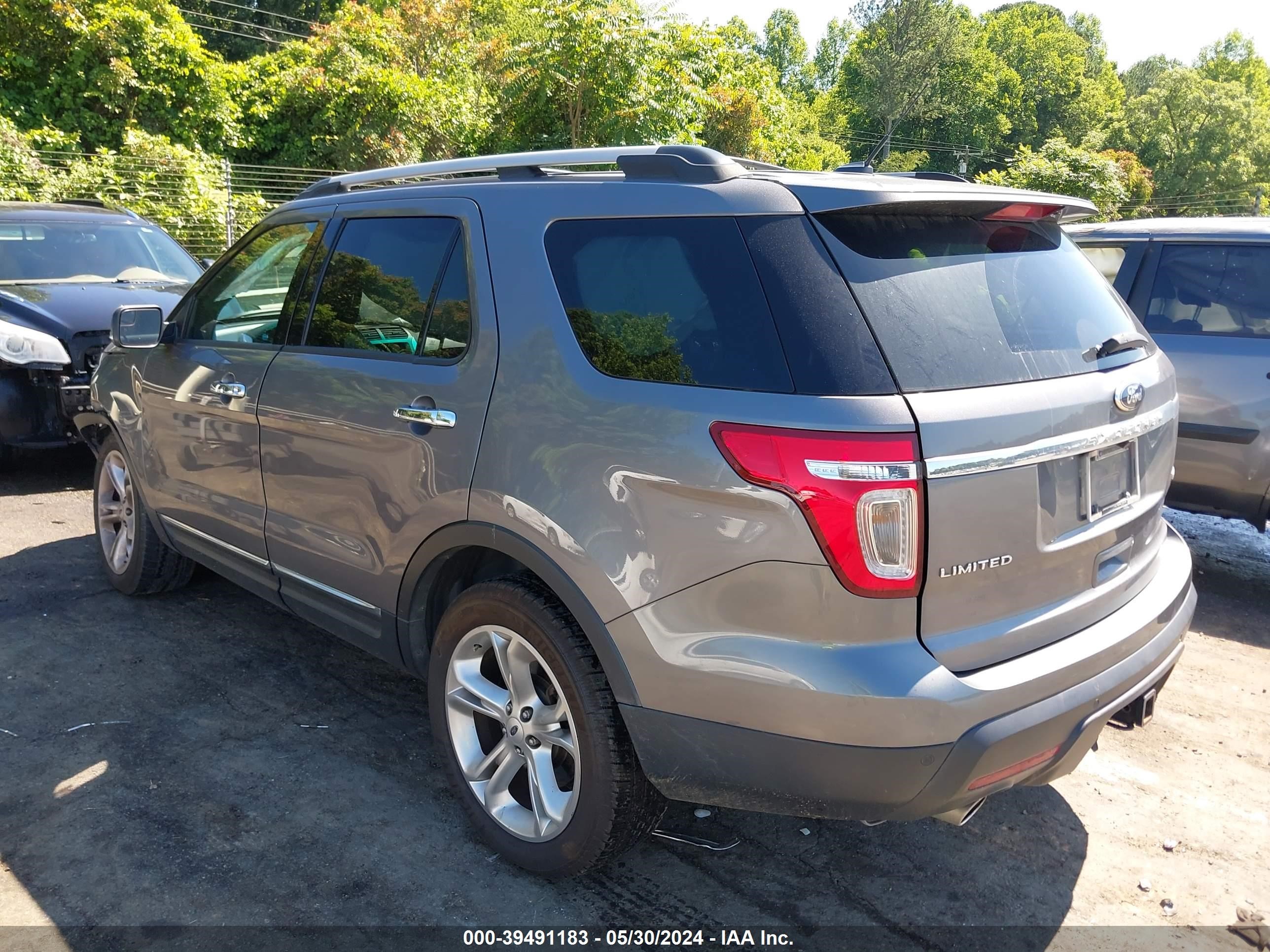 Photo 2 VIN: 1FM5K8F81EGB88081 - FORD EXPLORER 