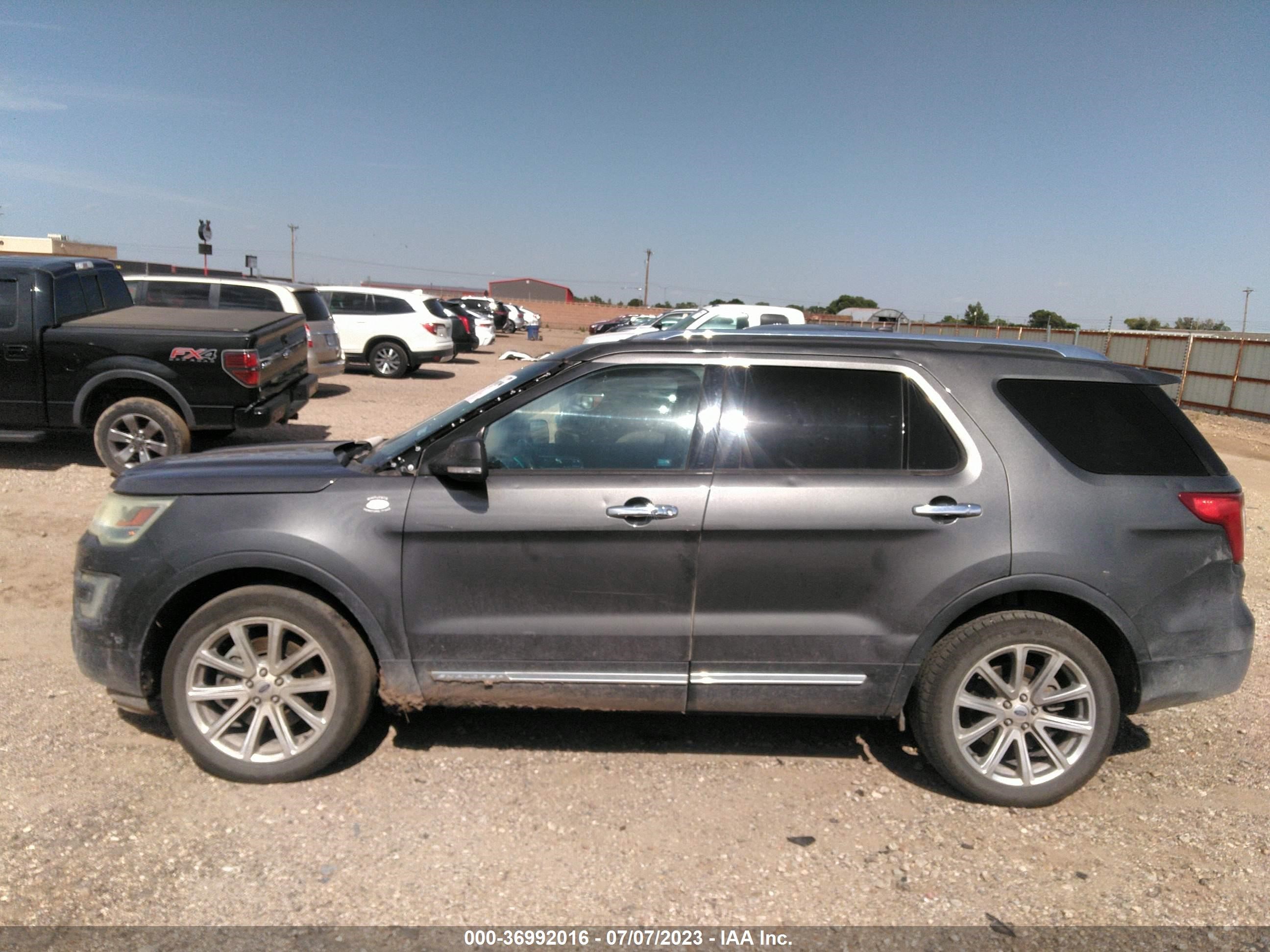 Photo 13 VIN: 1FM5K8F85GGB26492 - FORD EXPLORER 