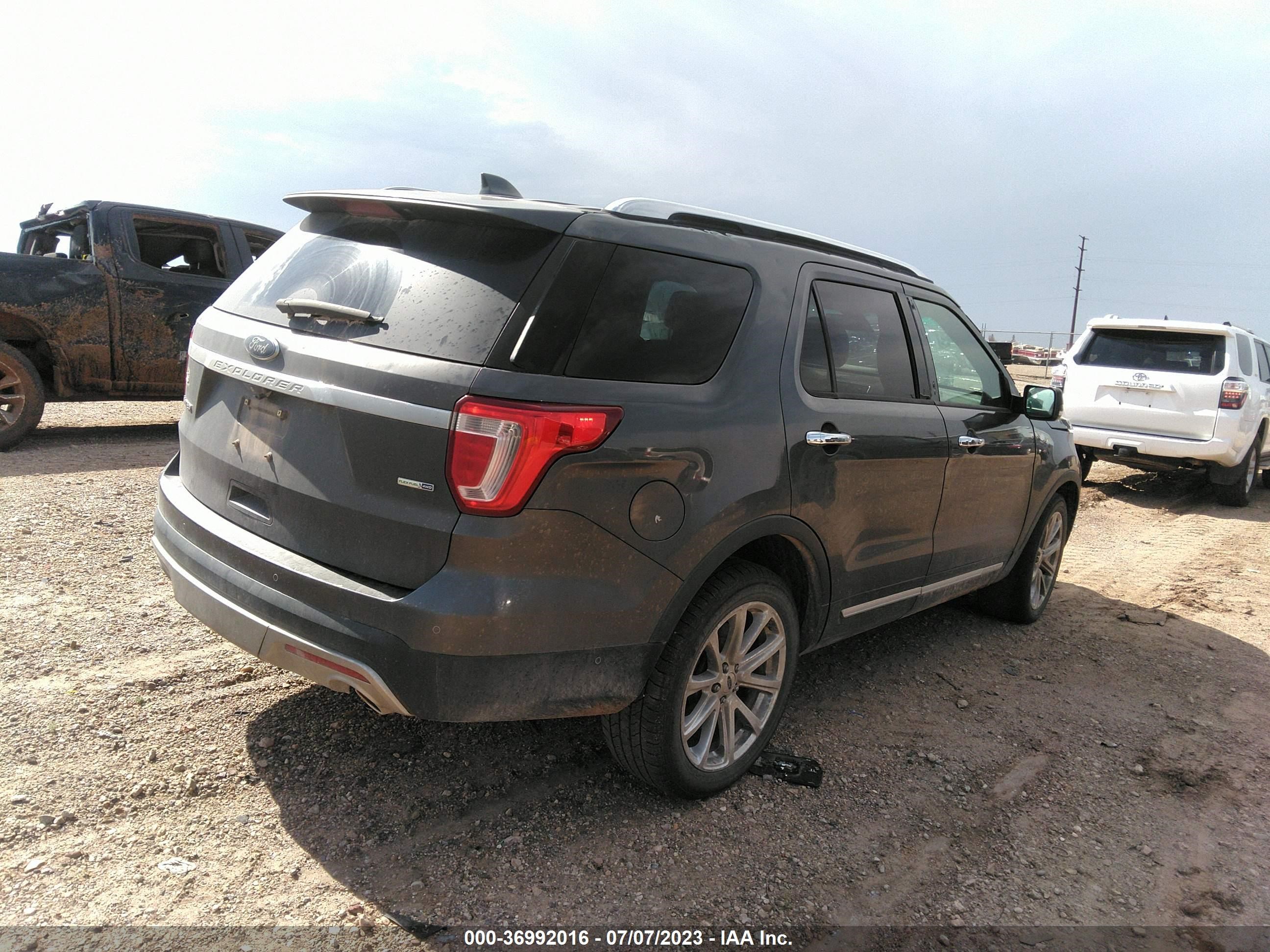 Photo 3 VIN: 1FM5K8F85GGB26492 - FORD EXPLORER 