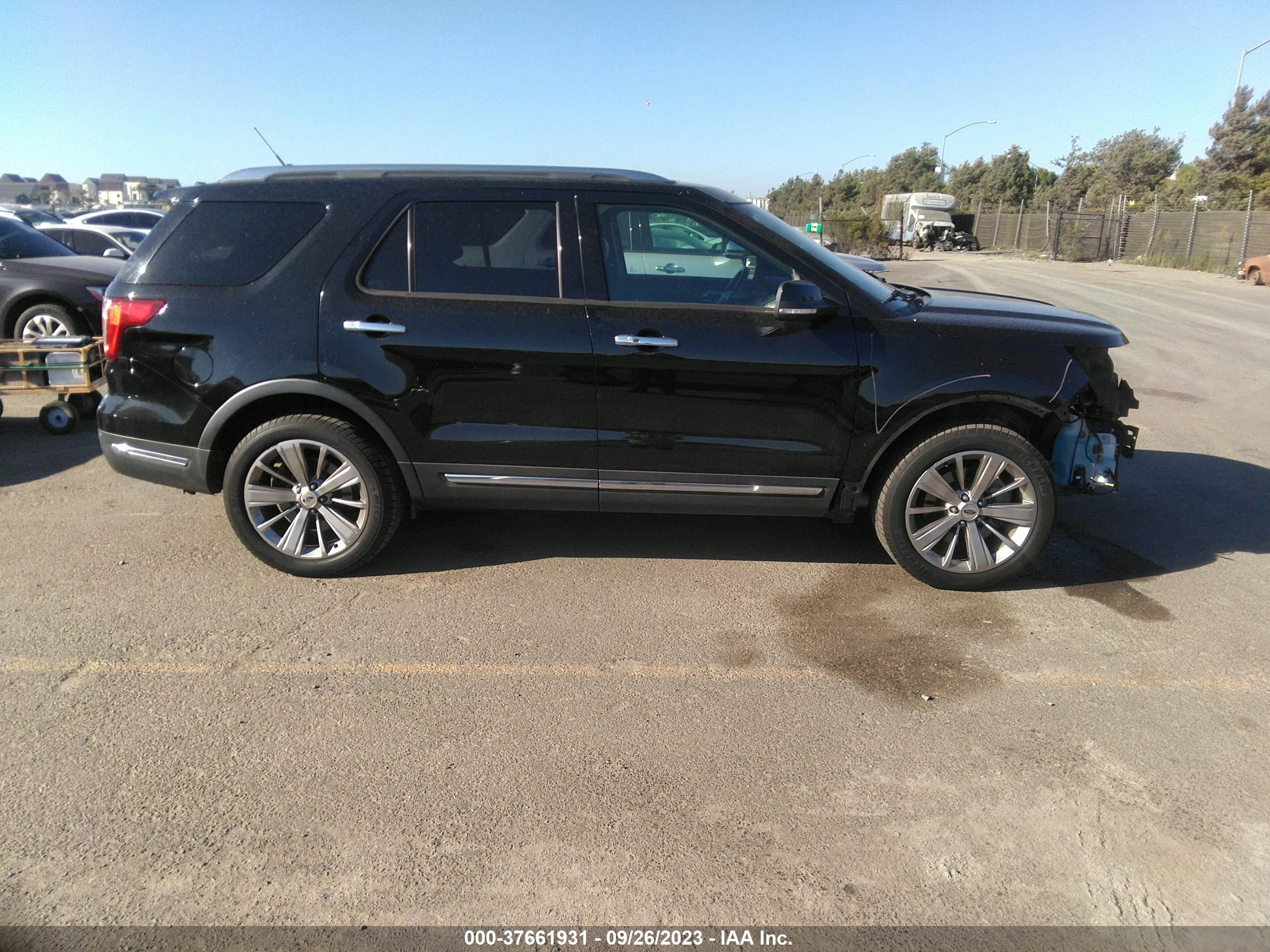 Photo 13 VIN: 1FM5K8F88JGC16632 - FORD EXPLORER 