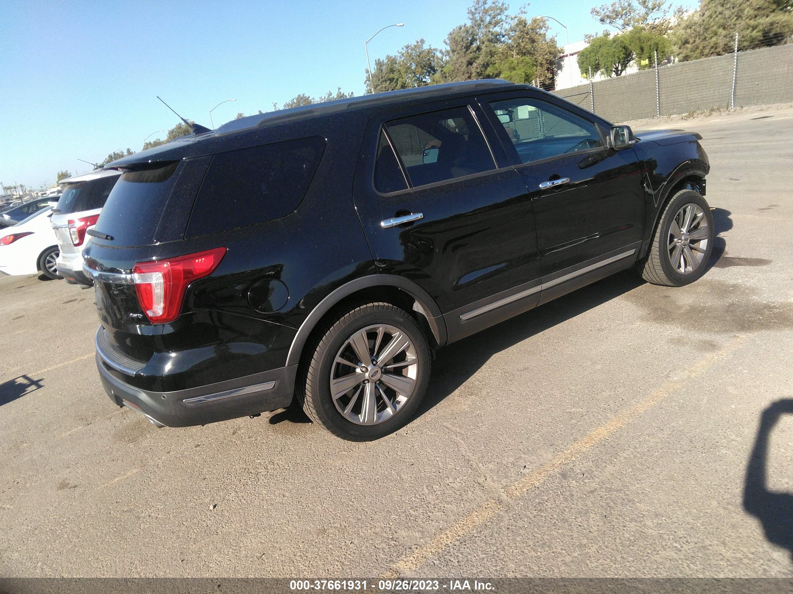 Photo 3 VIN: 1FM5K8F88JGC16632 - FORD EXPLORER 