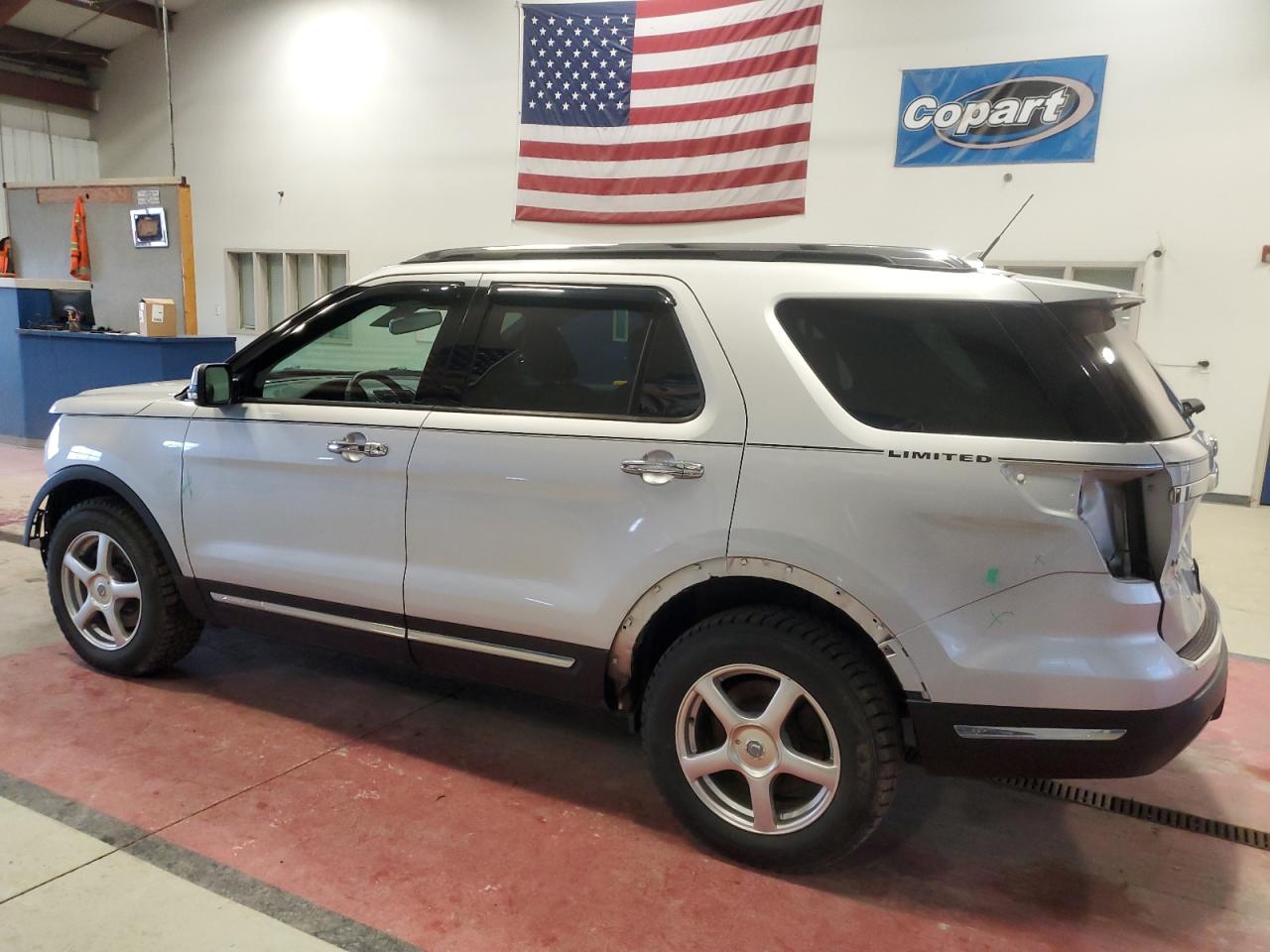 Photo 1 VIN: 1FM5K8FH1JGC39945 - FORD EXPLORER 