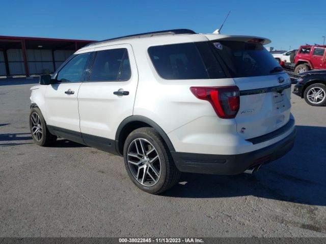 Photo 2 VIN: 1FM5K8GT2JGC32621 - FORD EXPLORER 