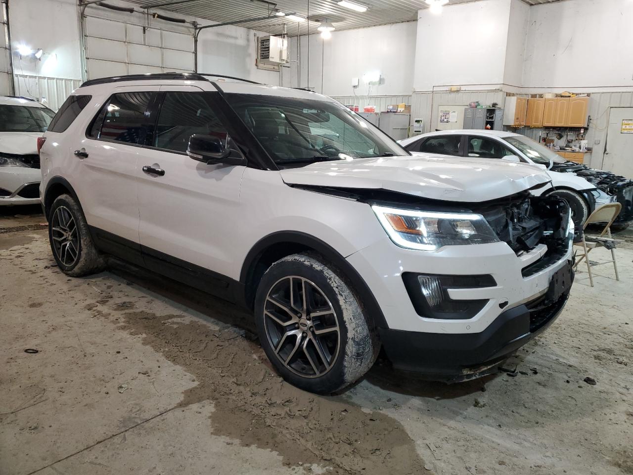 Photo 3 VIN: 1FM5K8GT5GGA84165 - FORD EXPLORER 