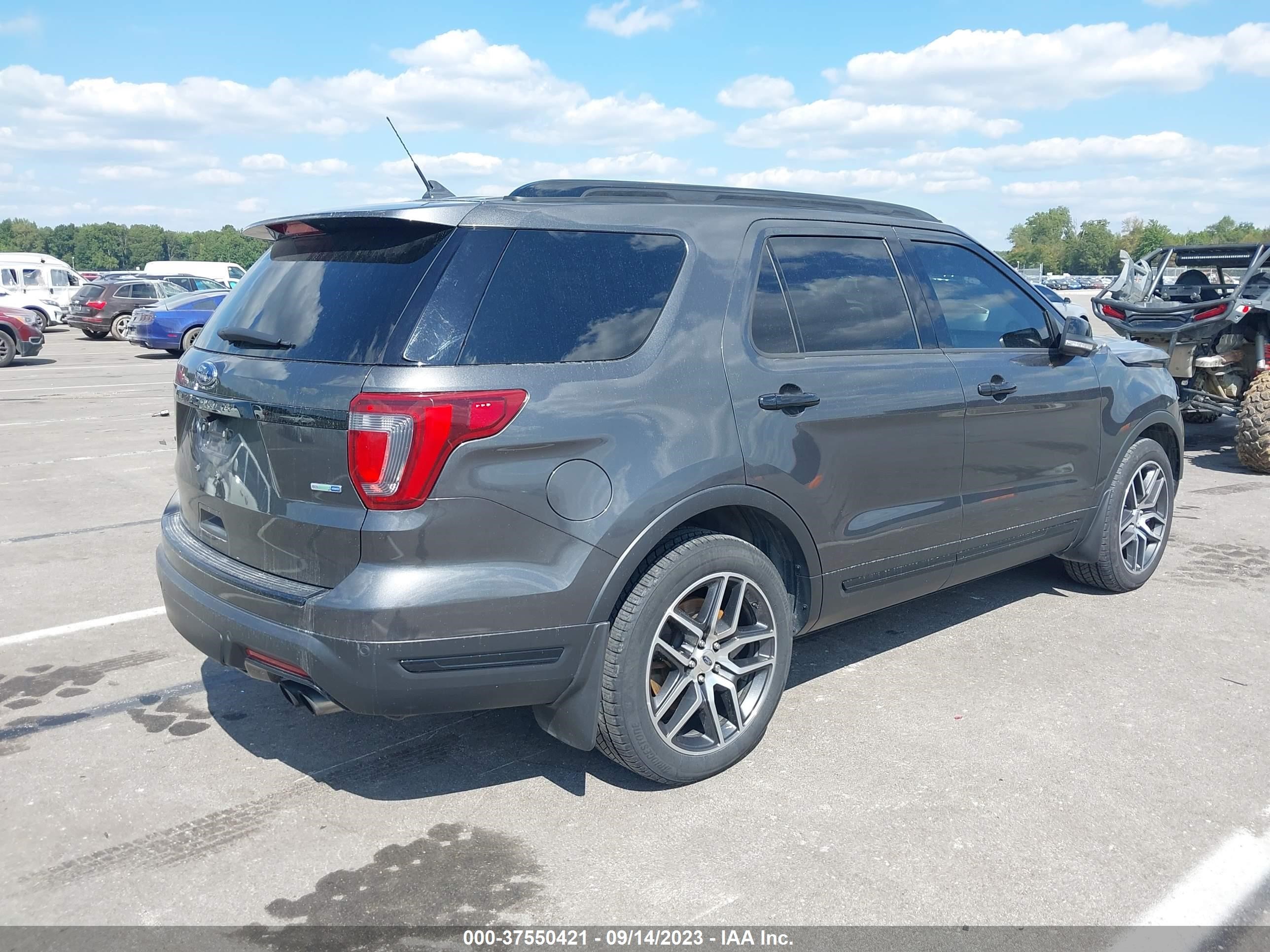 Photo 3 VIN: 1FM5K8GT5JGB87478 - FORD EXPLORER 