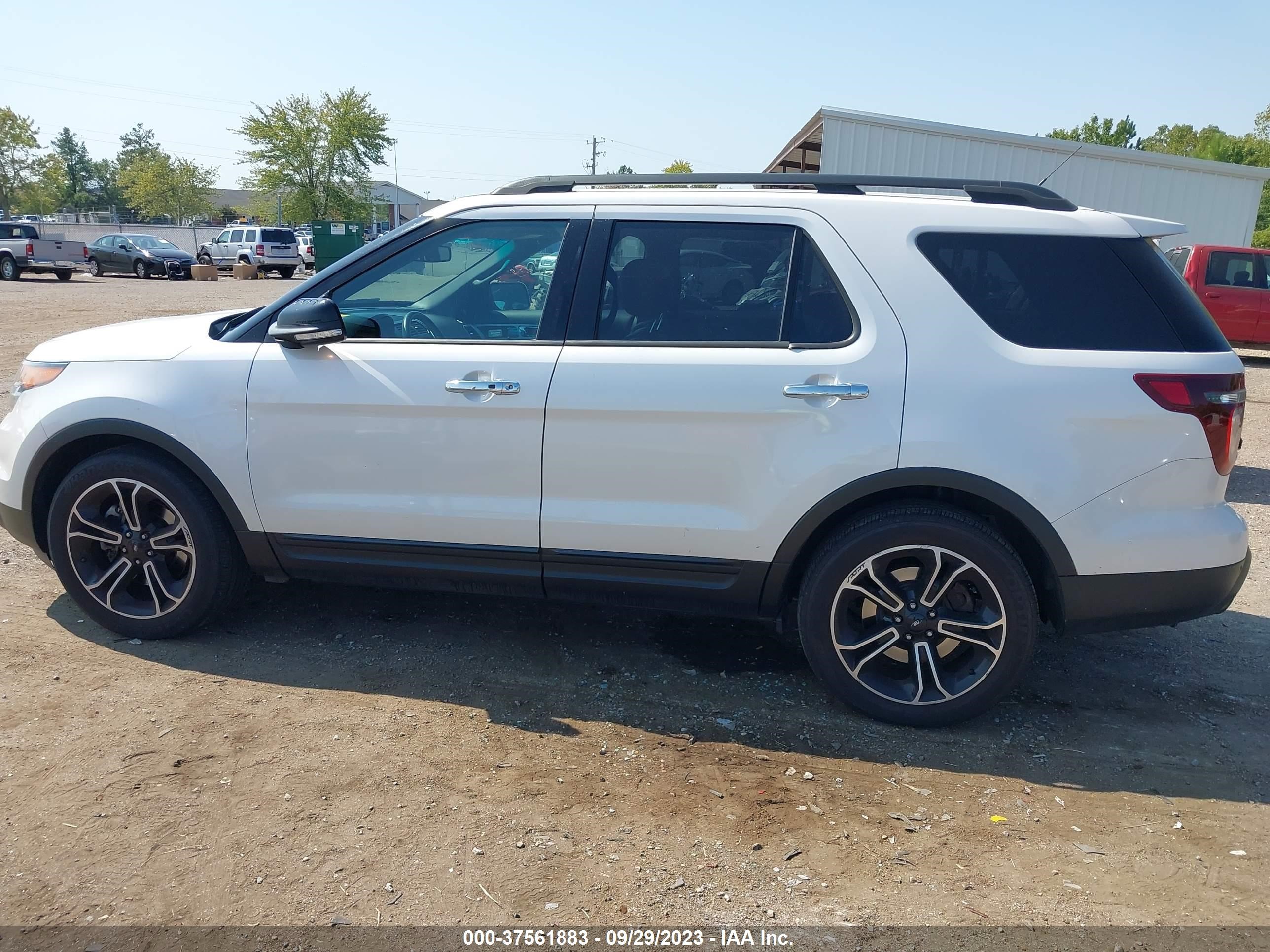 Photo 13 VIN: 1FM5K8GT6EGB36416 - FORD EXPLORER 