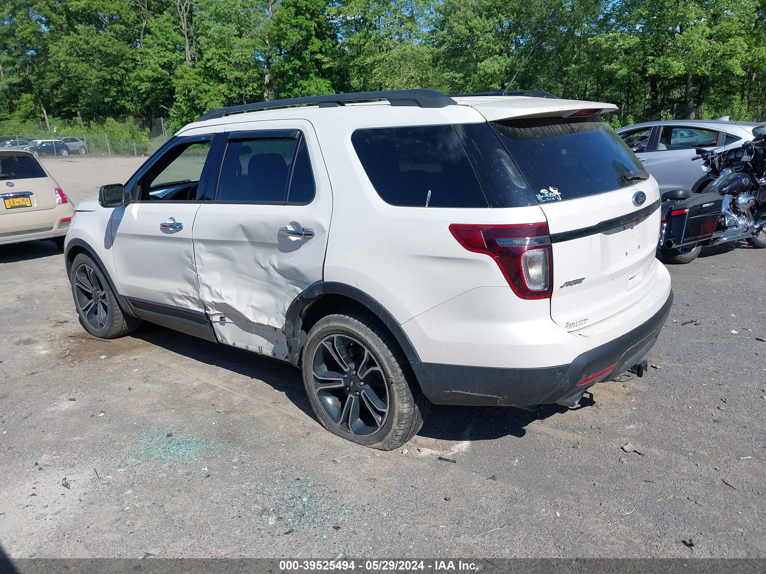 Photo 2 VIN: 1FM5K8GT7EGB14490 - FORD EXPLORER 