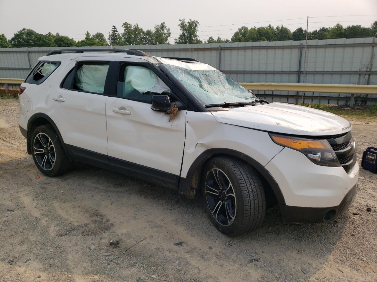 Photo 3 VIN: 1FM5K8GT8FGA24296 - FORD EXPLORER 