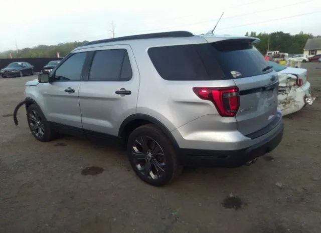 Photo 2 VIN: 1FM5K8GT8JGC23678 - FORD EXPLORER 