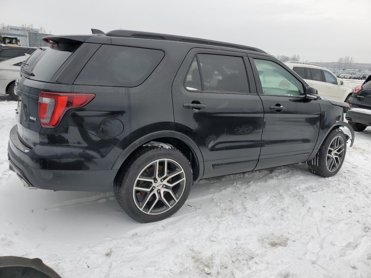 Photo 2 VIN: 1FM5K8GT9HGA18901 - FORD EXPLORER 