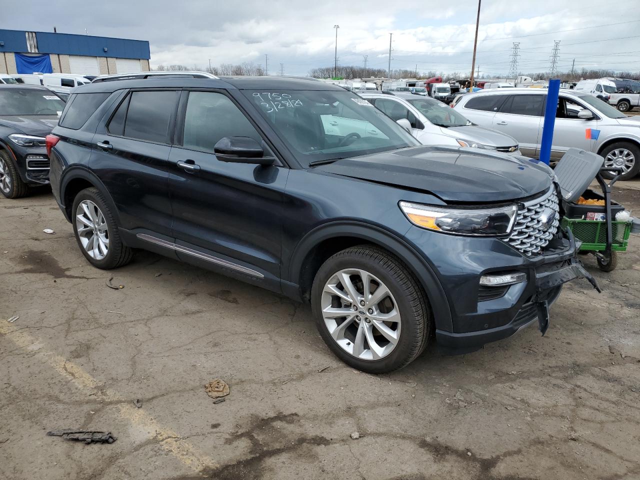 Photo 3 VIN: 1FM5K8HCXNGB89750 - FORD EXPLORER 