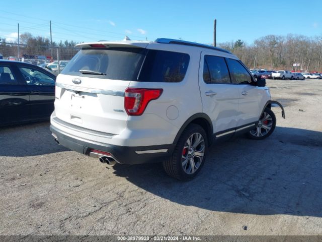 Photo 3 VIN: 1FM5K8HT2JGA17027 - FORD EXPLORER 