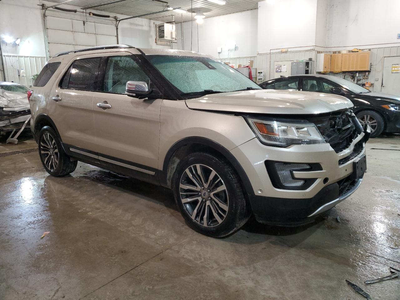 Photo 3 VIN: 1FM5K8HT5HGC08645 - FORD EXPLORER 