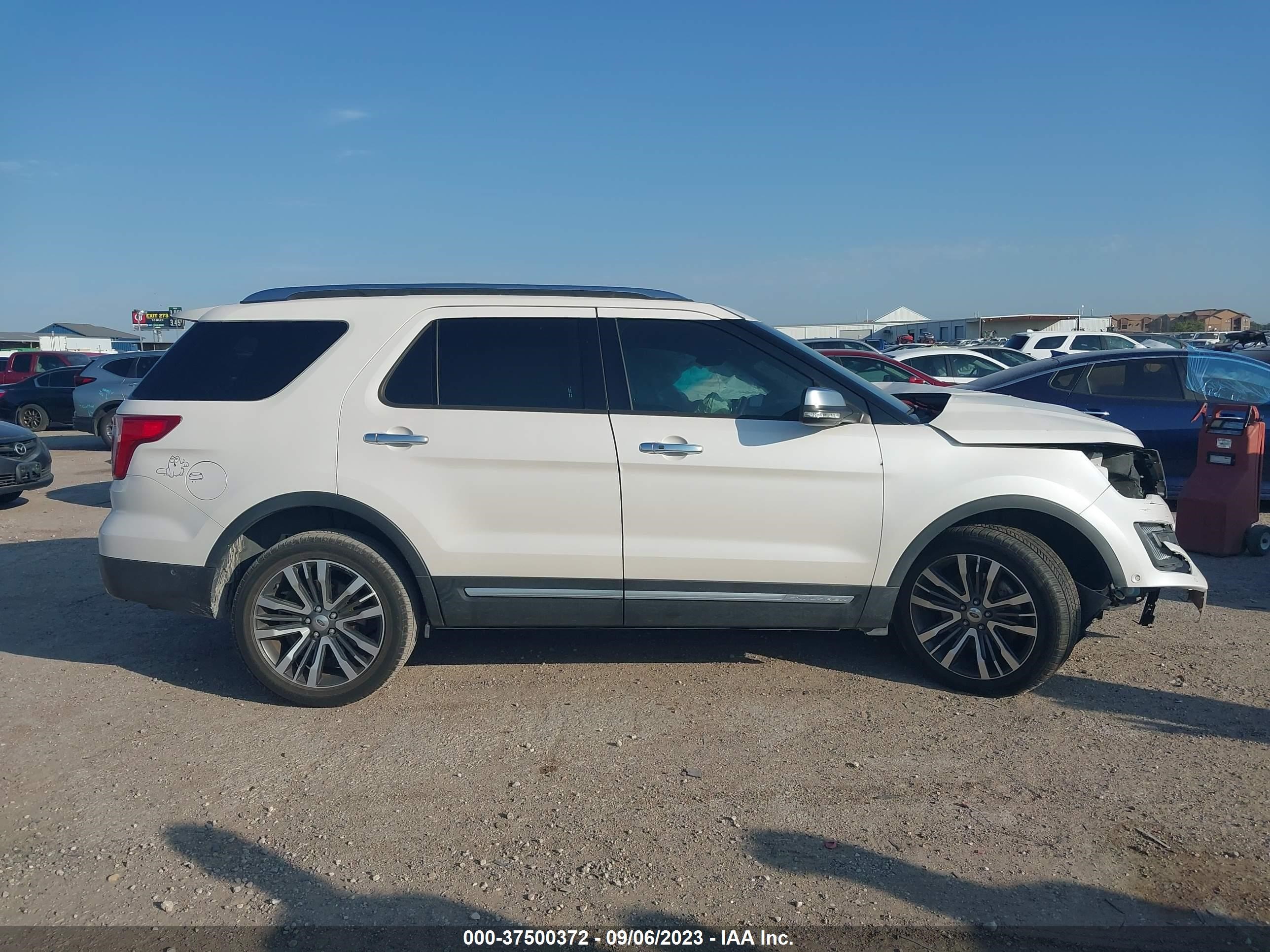 Photo 12 VIN: 1FM5K8HT9GGB61294 - FORD EXPLORER 