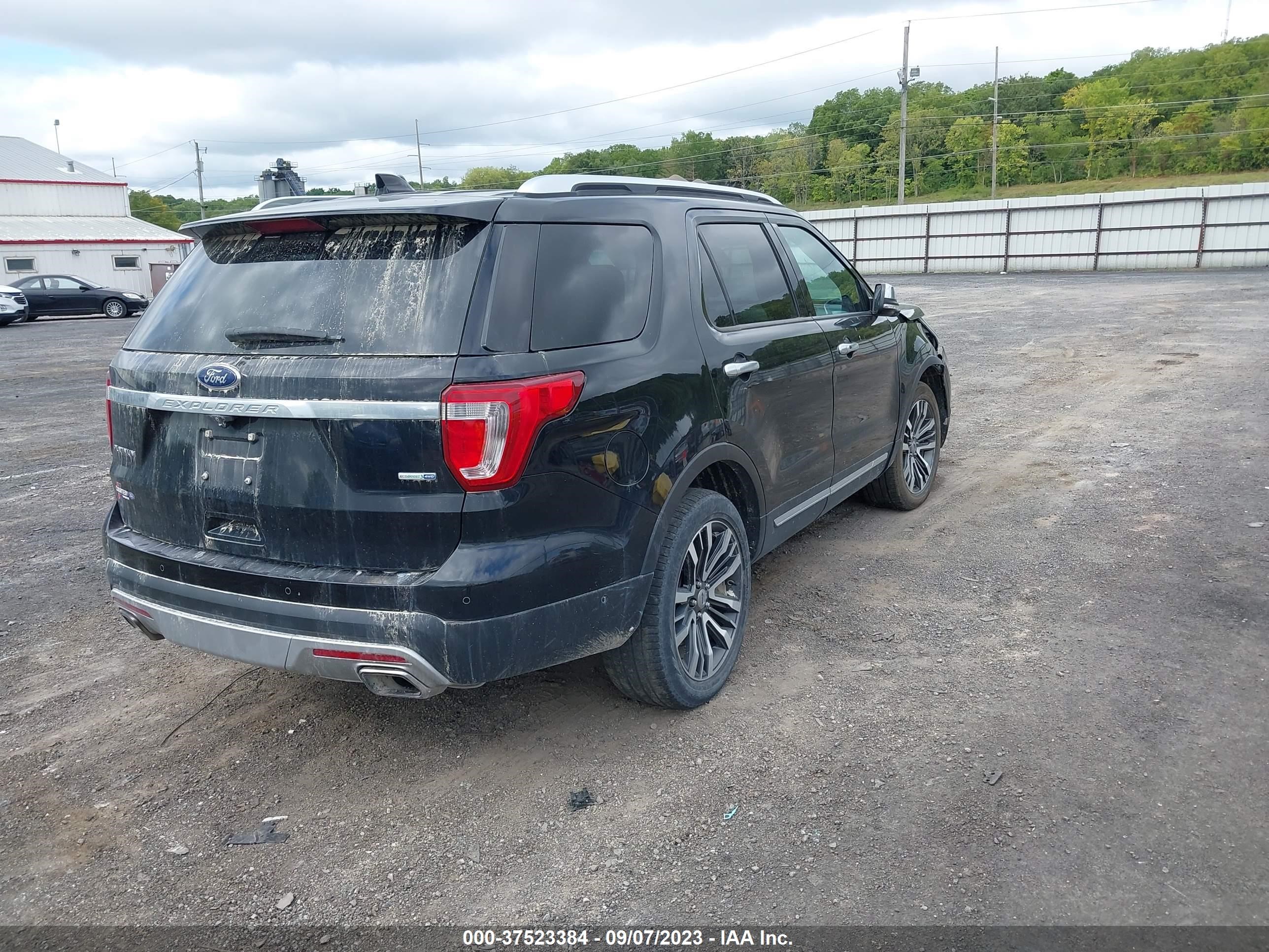 Photo 3 VIN: 1FM5K8HTXHGB06483 - FORD EXPLORER 