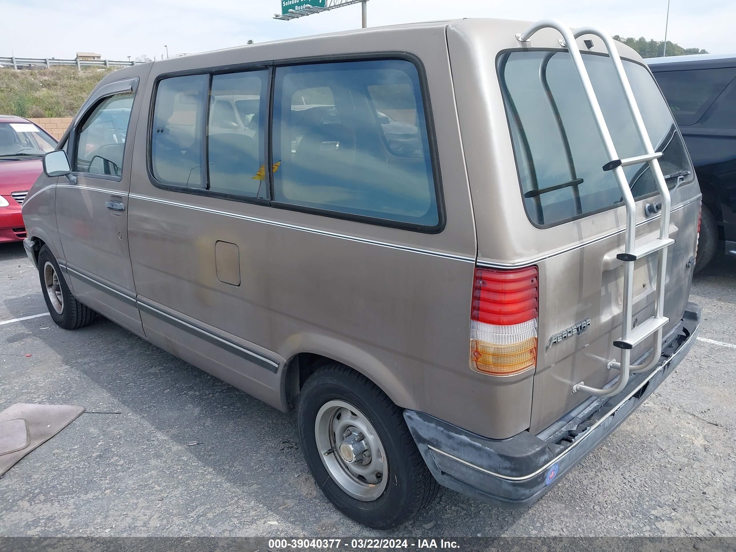 Photo 2 VIN: 1FMCA11U6KZA39252 - FORD AEROSTAR 