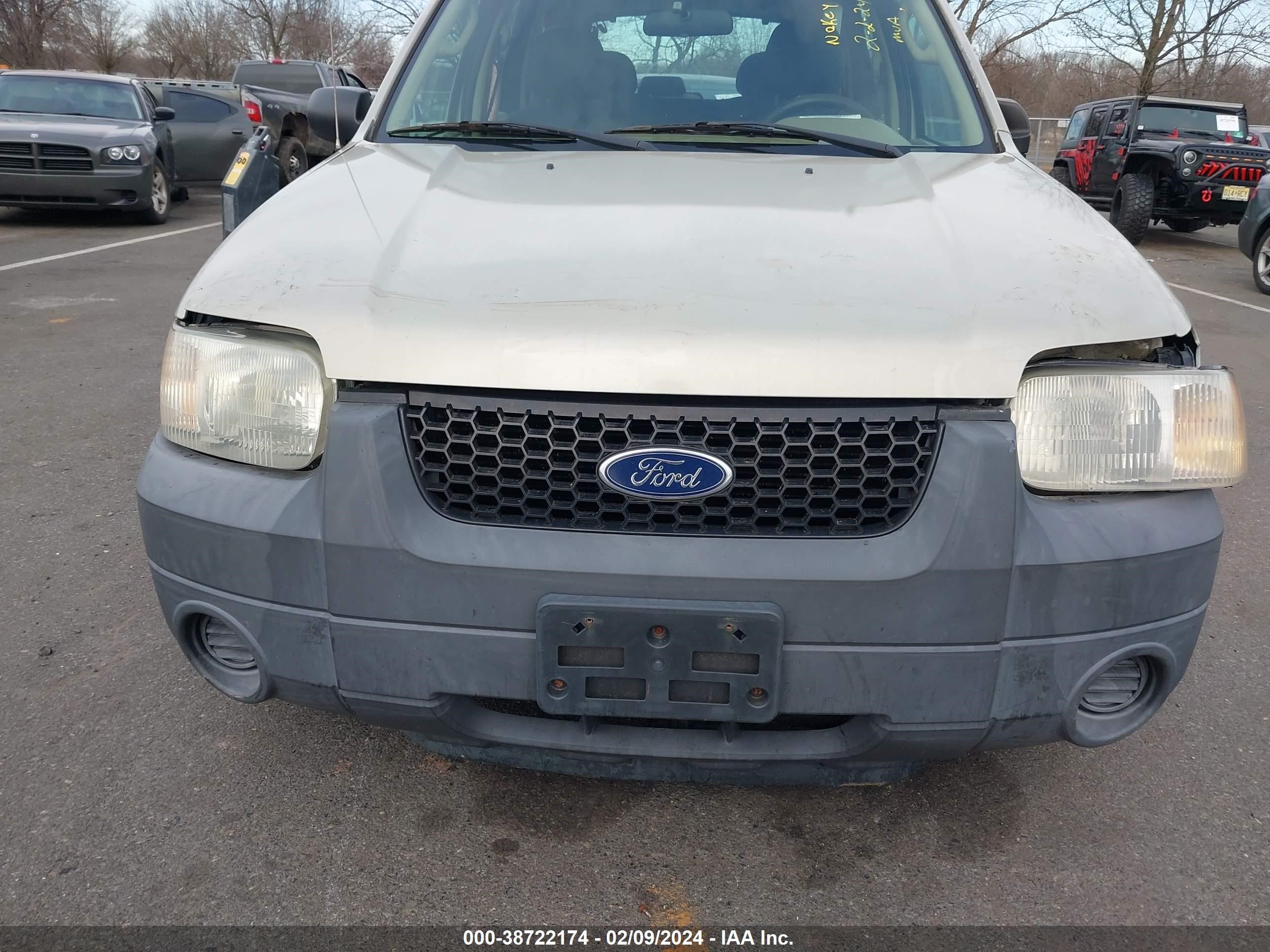 Photo 11 VIN: 1FMCU02103KA79505 - FORD ESCAPE 