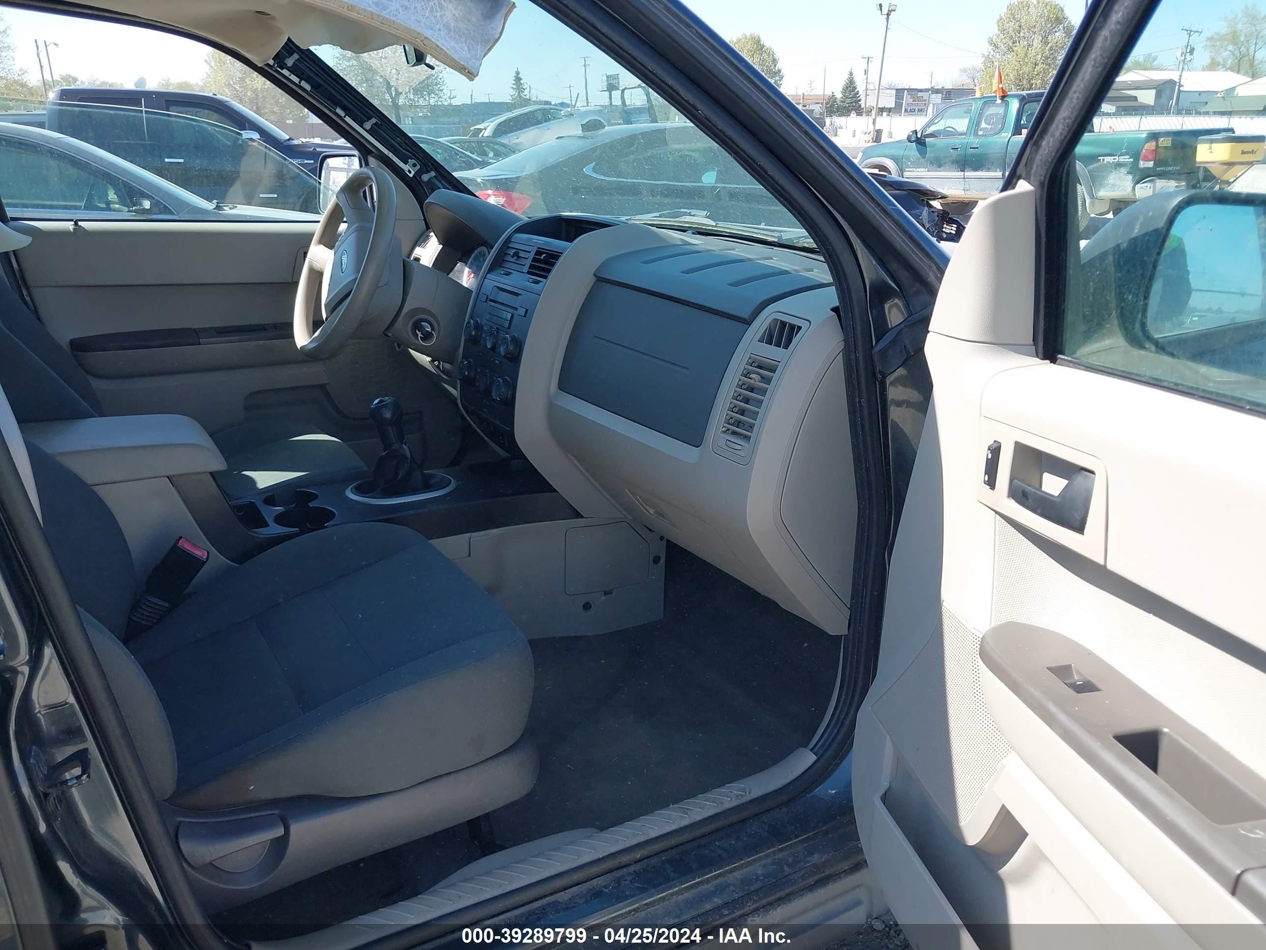 Photo 4 VIN: 1FMCU02779KB62653 - FORD ESCAPE 