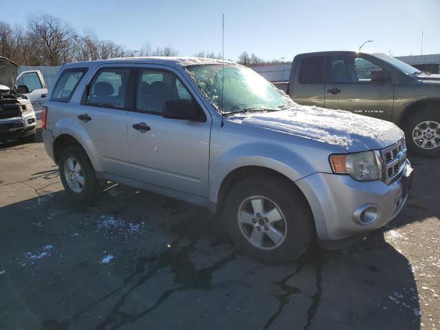 Photo 3 VIN: 1FMCU027X9KA21737 - FORD ESCAPE XLS 