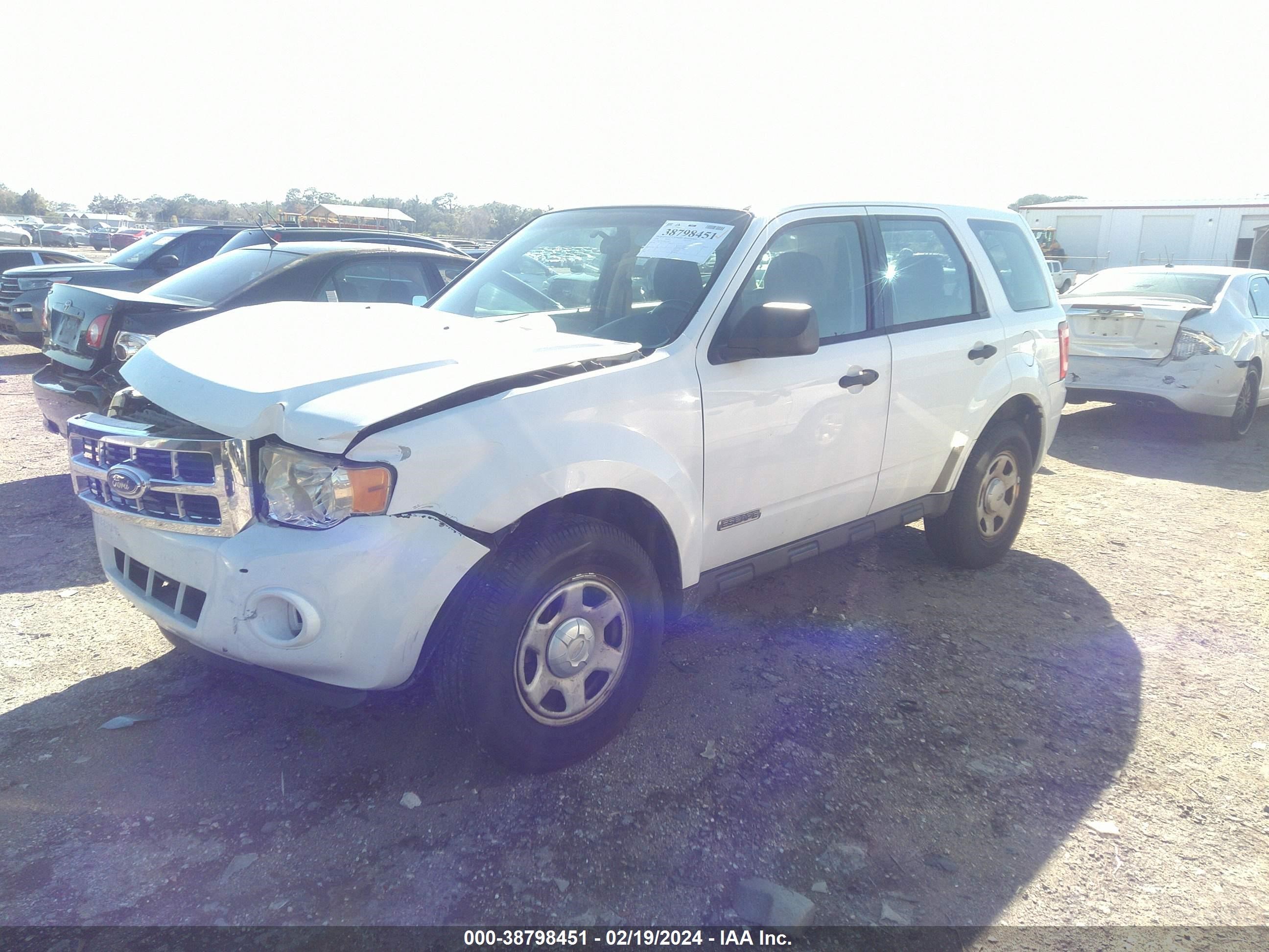 Photo 1 VIN: 1FMCU02Z08KA09855 - FORD ESCAPE 