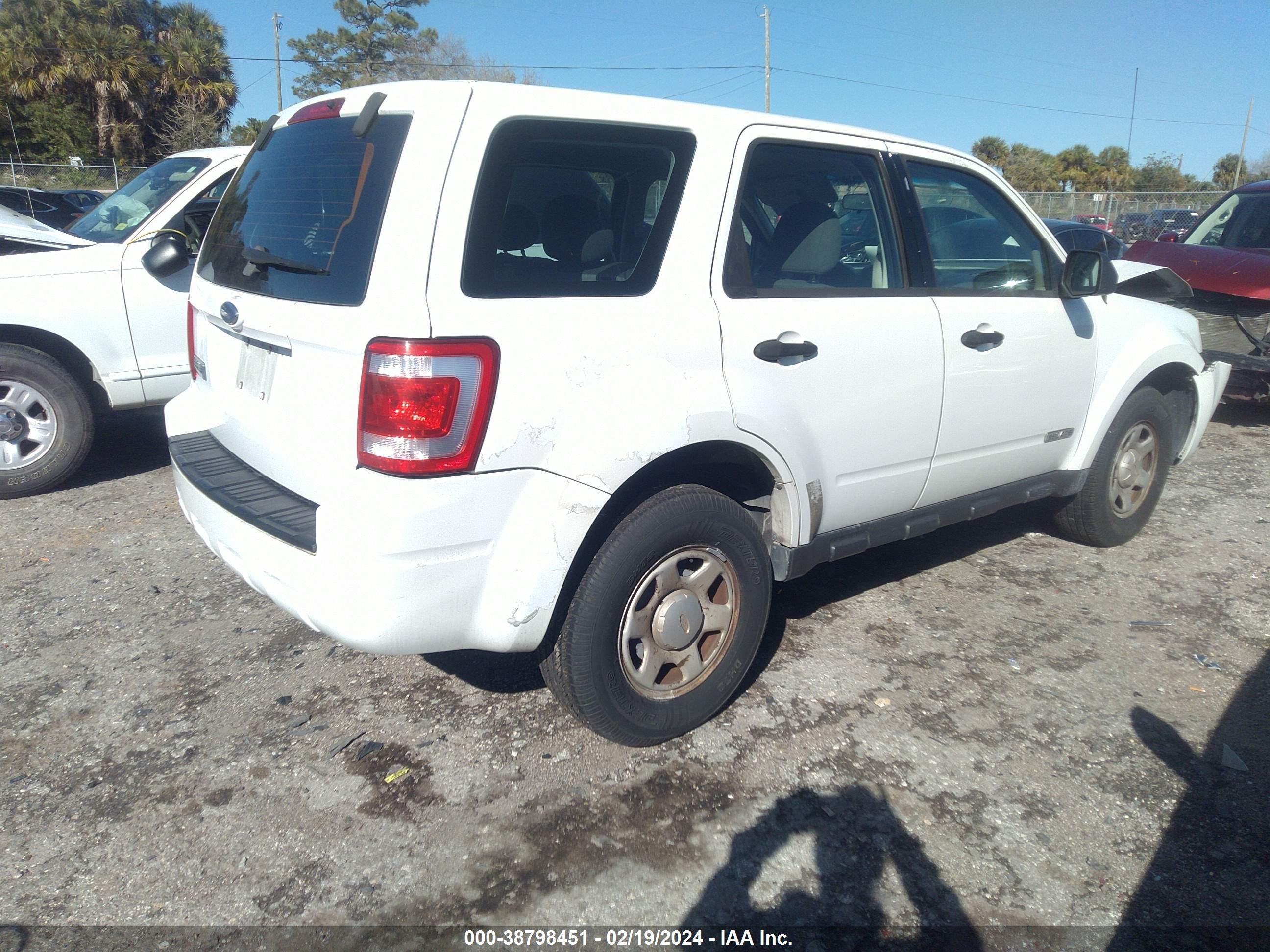 Photo 3 VIN: 1FMCU02Z08KA09855 - FORD ESCAPE 