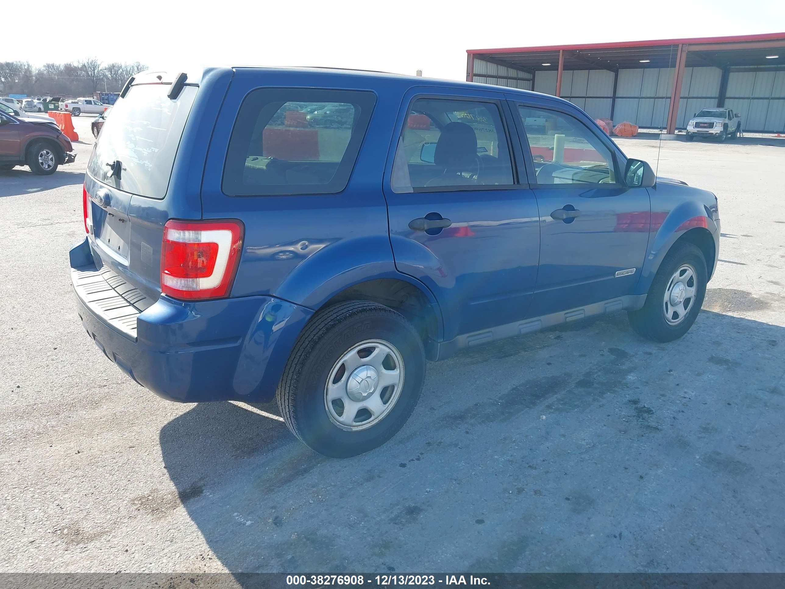 Photo 3 VIN: 1FMCU02Z18KB93039 - FORD ESCAPE 