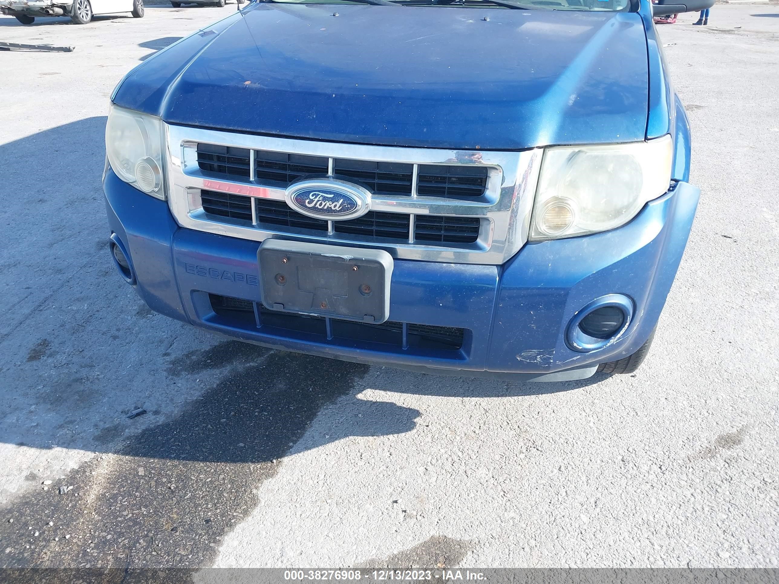 Photo 5 VIN: 1FMCU02Z18KB93039 - FORD ESCAPE 