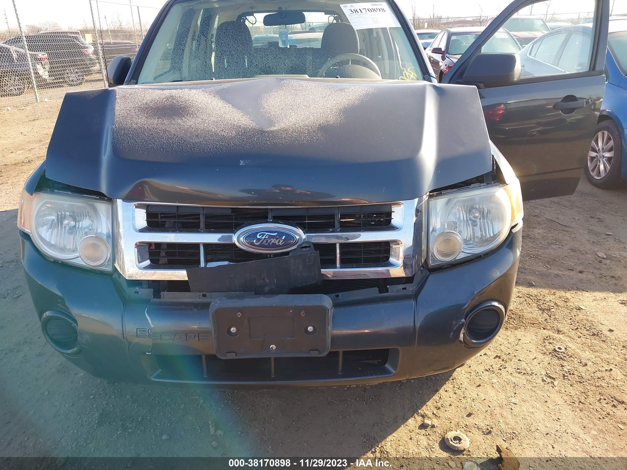 Photo 5 VIN: 1FMCU02Z18KC25004 - FORD ESCAPE 