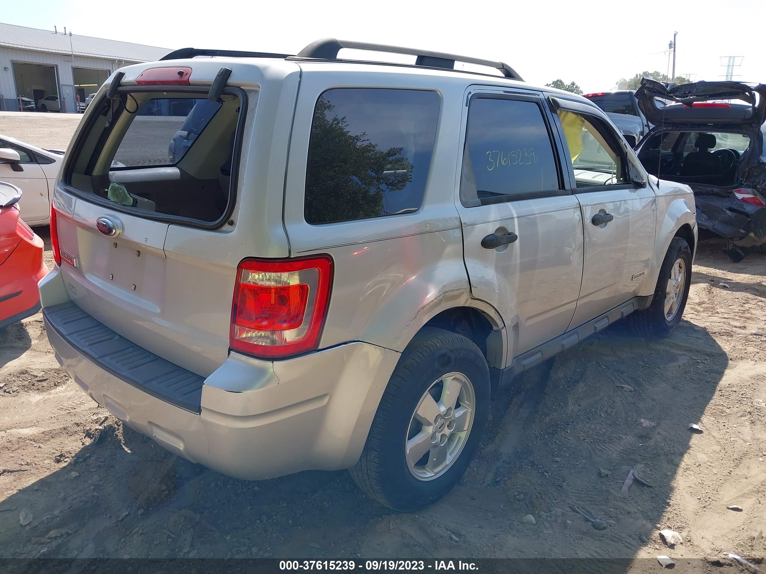 Photo 3 VIN: 1FMCU02Z28KE64013 - FORD ESCAPE 