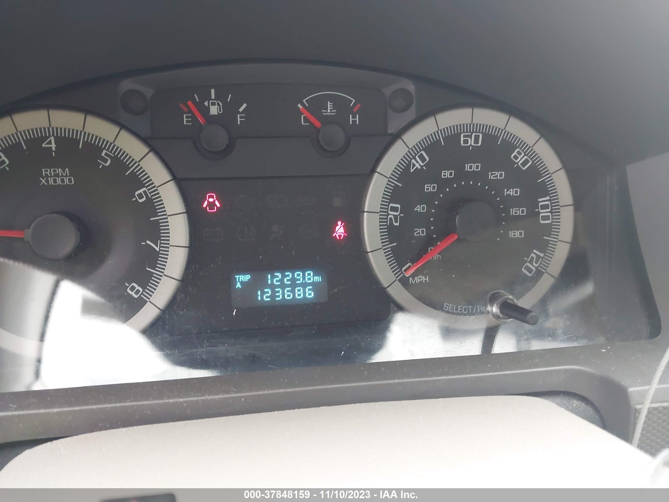 Photo 6 VIN: 1FMCU02Z58KB77491 - FORD ESCAPE 