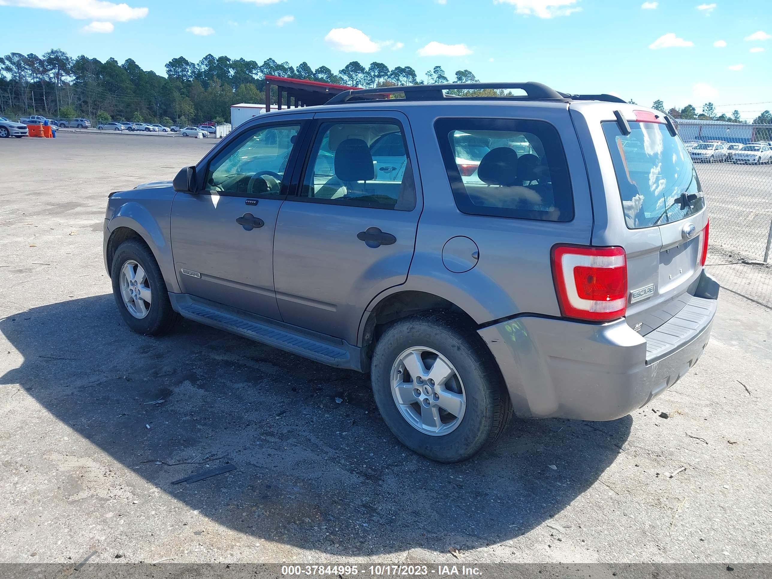 Photo 2 VIN: 1FMCU02Z68KC38721 - FORD ESCAPE 